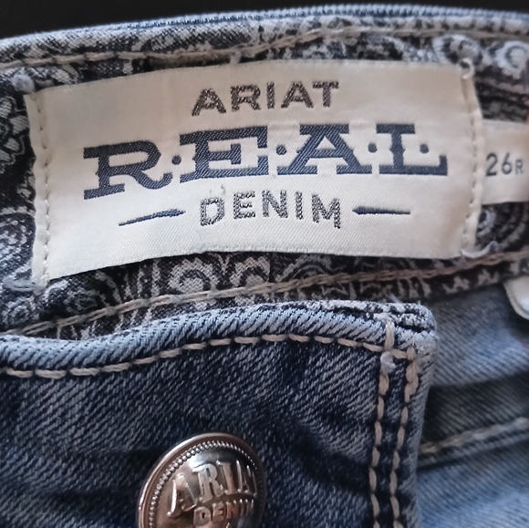 Ariat Mid Rise Straight Jean - Picture 4 of 5